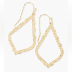 Sophia Drop Earrings in Gold, NWT!